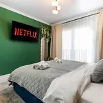 Nest & Rest - Wi-fi & Free Parking Apartman