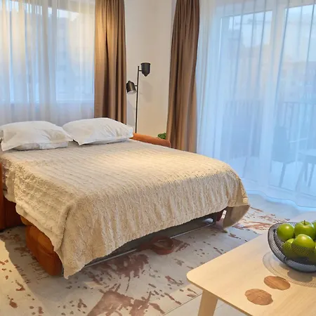 Nest & Rest Fast Wi-fi Free Parking