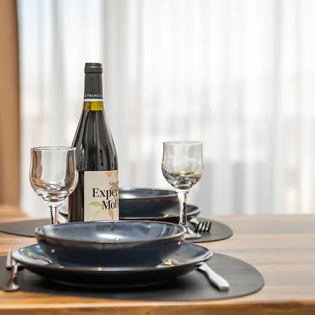 Nest & Rest - Wi-fi & Free Parking * Braşov