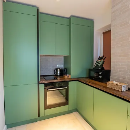 Nest & Rest - Wi-fi & Free Parking * Braşov