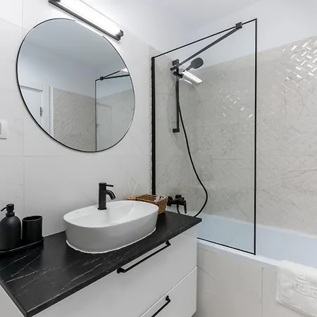 Nest & Rest - Wi-fi & Free Parking * 布拉索夫