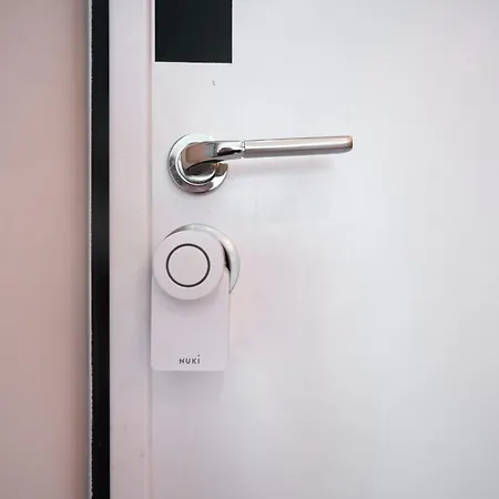 Nest & Rest - Wi-fi & Free Parking *