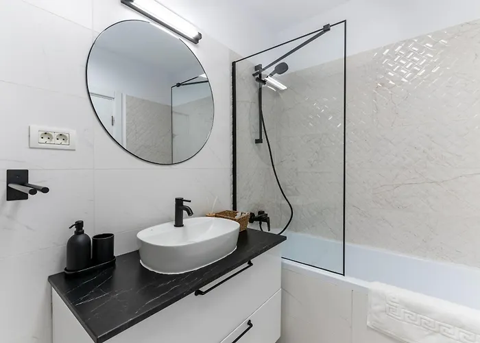 Nest & Rest - Wi-fi & Free Parking * Braşov